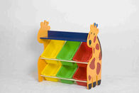 La forma de la jirafa embroma al organizador del almacenamiento del juguete, estante plástico de los compartimientos de almacenamiento del juguete
